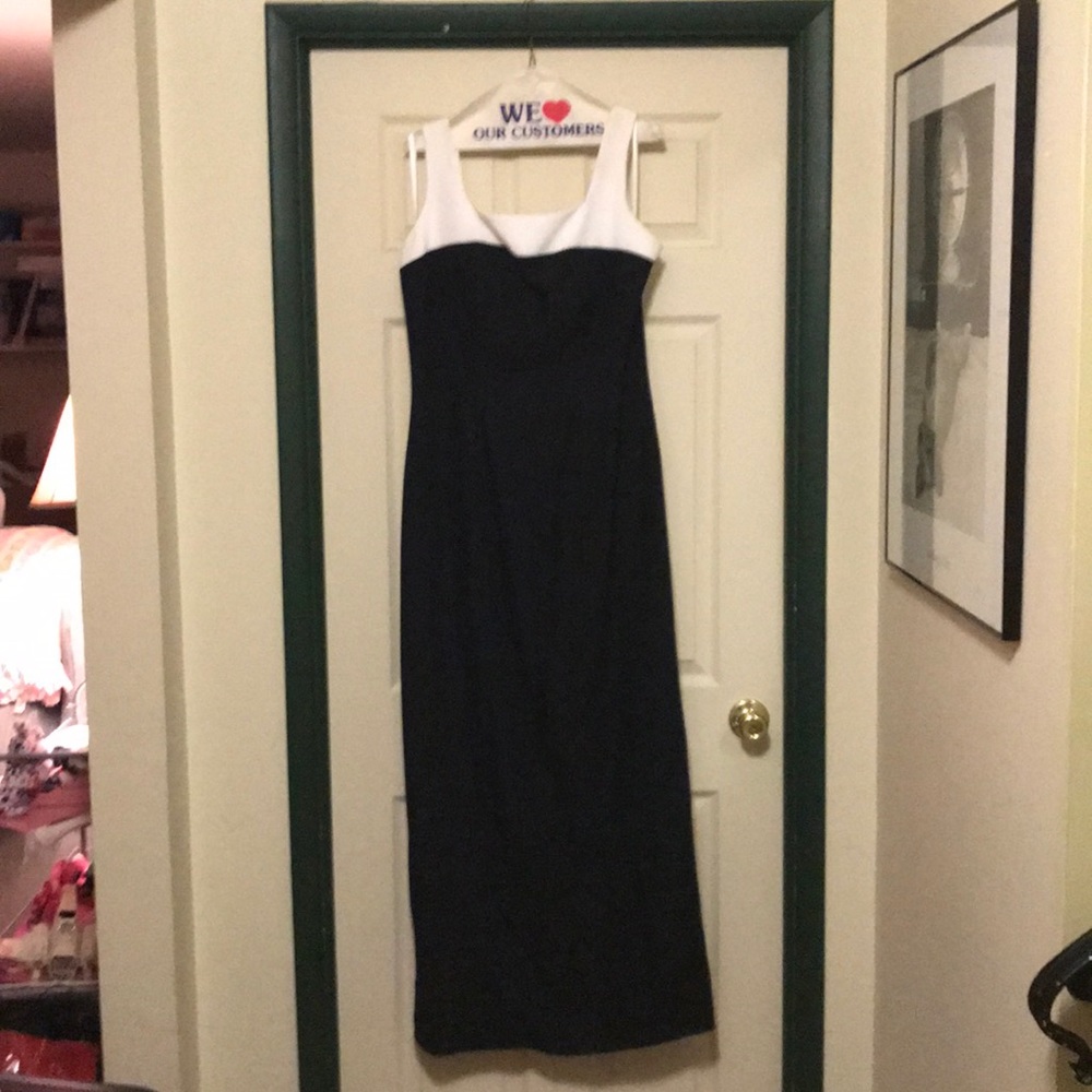 Black dress size 14. Formal dress